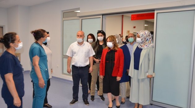 Rektör Karabulut'tan hastane ziyareti