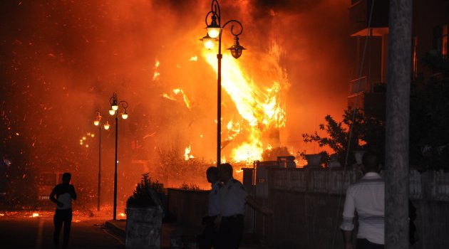 Reyhanlı'da boya deposundaki yangında 7 kişi yaralandı