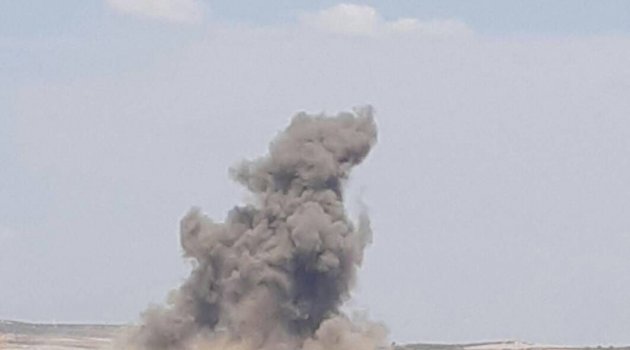 Rusya savaş uçakları Hama ve İdlib'i bombaladı