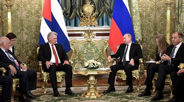 Rusya ve Küba liderleri görüştü