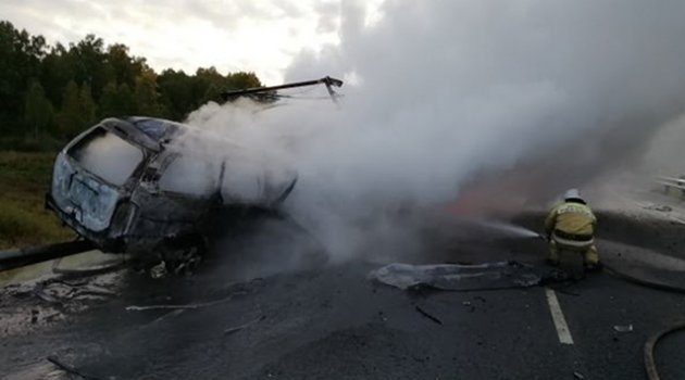 Rusya'da feci kaza: 3 kişi yanarak öldü