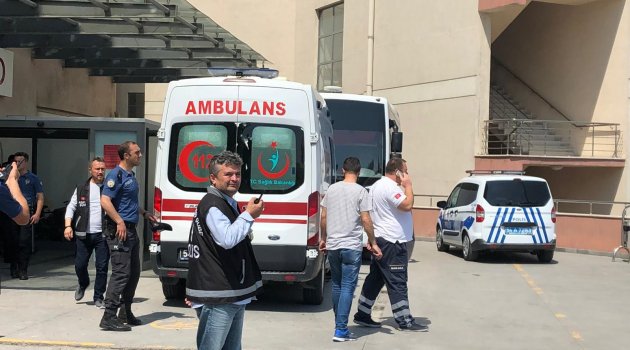 Sakarya'da silahlı çatışma: 4 ölü 2'si polis 11 yaralı