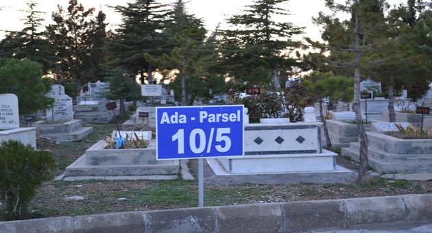 Mezarlıklarda bakım ve yenileme çalışmaları