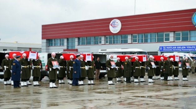 Şehit pilotlarımız törenle uğurlandı