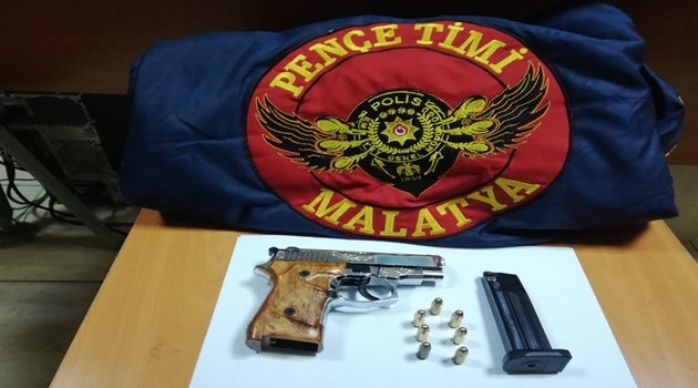 Silah ve uyuşturucu ele geçirildi