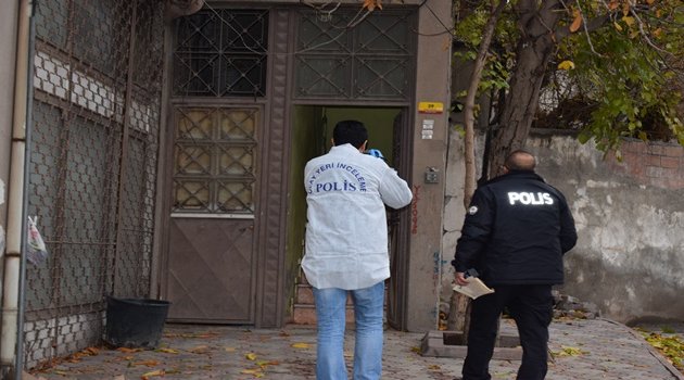 Silahı temizlerken kendini vurdu