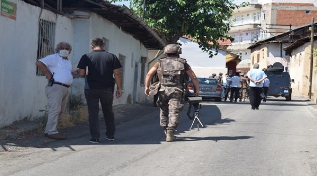 Silahlı şahıs polisi alarma geçirdi!