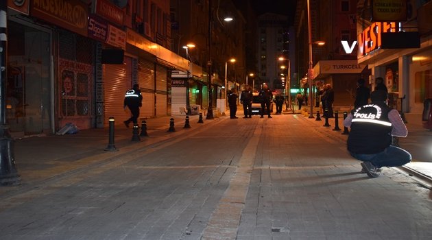 Sokak ortasında silahla vuruldu!