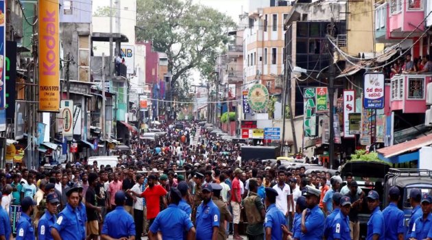 Sri Lanka'daki saldırılarda ölenlerin sayısı 215'e yükseldi