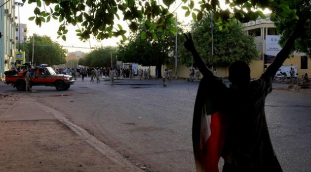 Sudan ordusundan sivil eylemcilere müdahale