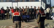 17 kaçak göçmen yakalandı