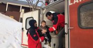 2 yaşındaki çocuğun imdadına paletli ambulans yetişti