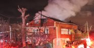 3 katlı binada yangın çıktı, baba ve oğlu hastanelik oldu