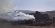 30 bin ot balyası yangında kül oldu