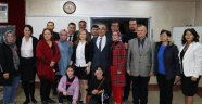 35 yıl sonra öğretmenlerine sürpriz yaptılar