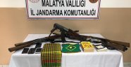 4 şahıs silahlarla yakalandı
