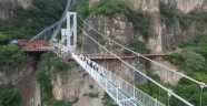 5D teknolojili cam asma köprü açıldı
