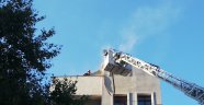 6 Katlı binanın çatısı alev alev yandı