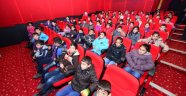 Yeşilyurt'ta Karne Hediyesi Olarak 6.000 Öğrenciye Ücretsiz Sinema