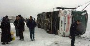 Elmadağ'da yolcu otobüsü devrildi: 25 yaralı