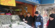 Büyükşehir Zabıtası Balıkçıları Denetledi