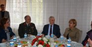 Vali Kamçı,Şehit Polis aileleri ve Gaziler onuruna verilen yemeğe katıldı