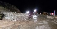 Doğanşehir Erkenek Kara Yolunda Heyelan