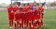 Malatyalı bayanlar ilk maçında rakibini 3 - 0 mağlup etti