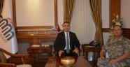 Korgeneral Temel'den Vali Toprak'a Ziyaret