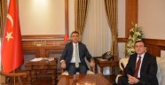 Rektör Kızılay'dan Vali Toprak'a Ziyaret