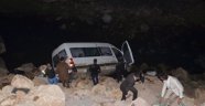 Katliam gibi kaza TIR ile minibüs çarpıştı: 4 ölü, 11 yaralı