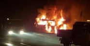 Seyir halindeki yolcu otobüsü alev alev yandı: Yaralılar var