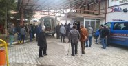 Evde silahla kendini vurdu!