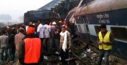 Hindistan'da tren kazası: 95 ölü
