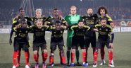 Yeni Malatyaspor'da Azubuike ve Sadık Göztepe maçında yok