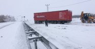 Yoğun kar yağışı trafiği de etkiledi