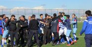 Amatör maçta saha karıştı, 2 futbolcu yaralandı