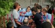 Karnına demir korkuluk saplandı!