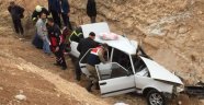 Otomobil şarampole uçtu: 1 ölü, 4 yaralı