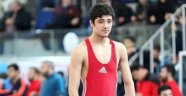 Furkan Oğur güreşte Türkiye 3'üncüsü oldu