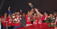 Lider Yeni Malatyaspor'u evinde 4-0 mağlup eden Sivasspor şampiyonluk sevinci yaşadı