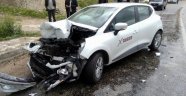 Otomobil ile çapa motoru çarpıştı: 1 yaralı