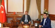 Sanatçı Alpay Vali Toprak'ı Ziyaret Etti