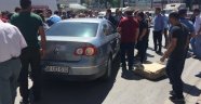 Otomobil yayaya çarptı : 1 yaralı