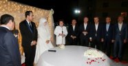 Bakan Yılmaz nikah şahidi oldu