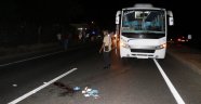 Önce otomobil sonra otobüs çarptı: 1 ölü 1 yaralı