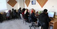 Halk Eğitim Merkezinde yediden yetmişe herkese eğitim veriliyor
