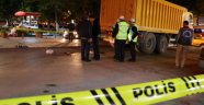 Kamyonun çarptığı yaşlı kadın öldü