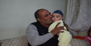 Suriyeli baba ailesine kavuştu