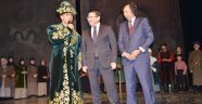 Kazak-Türk dostluğu sahnelendi